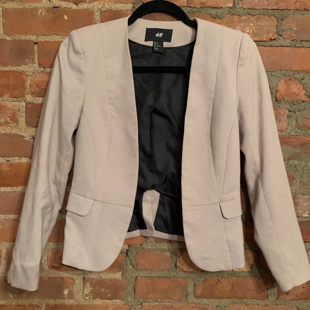 H&M blazer in cream mauve